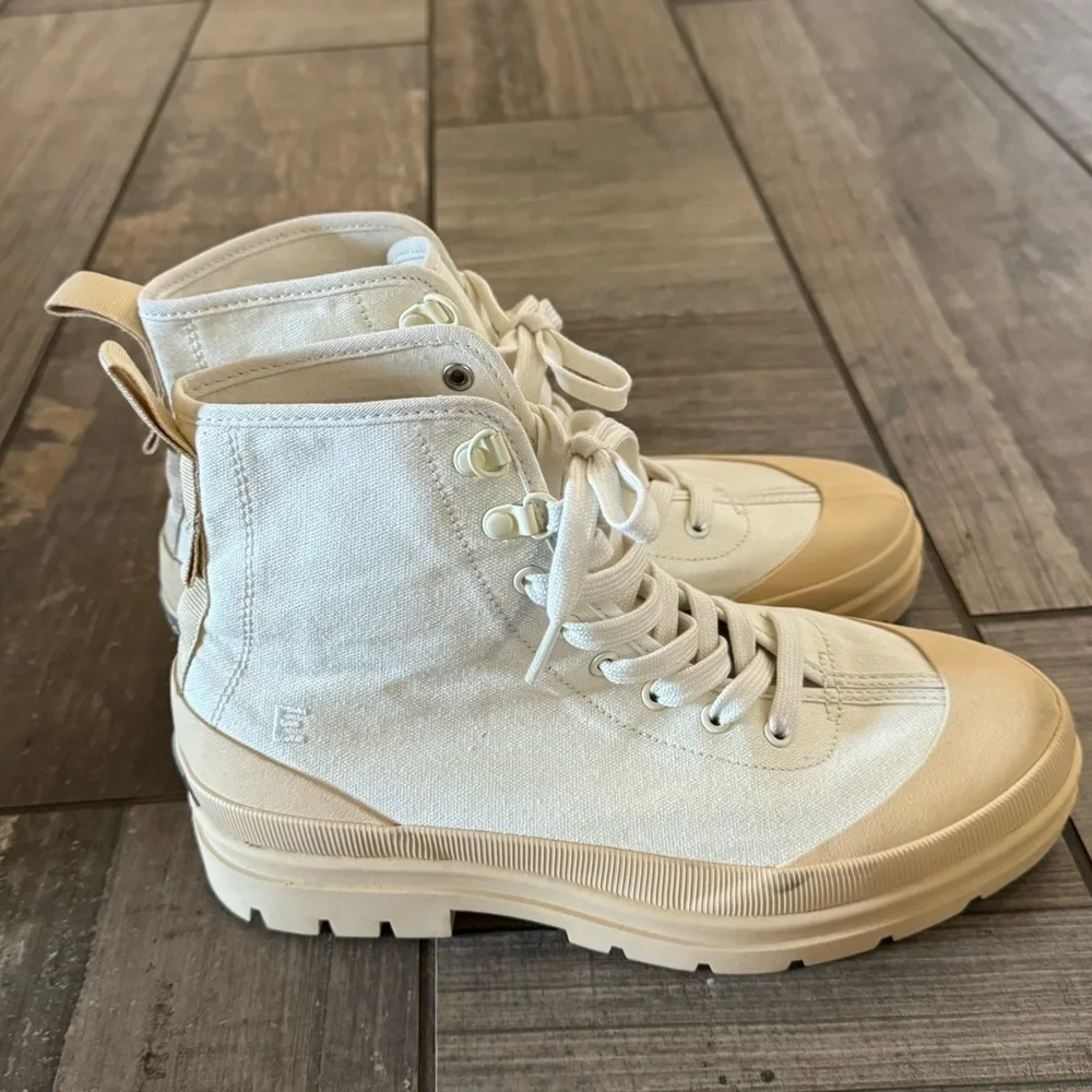 Everlane the canvas utility boot size 9.5